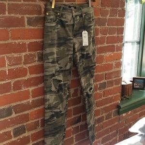 Camo stretch pants